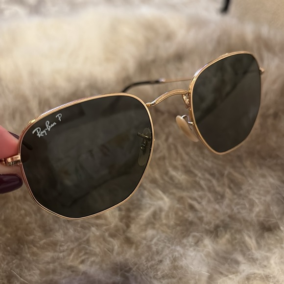 New Ray Ban Hexagonal Flat gold sunglasses. - Picture 4 of 7